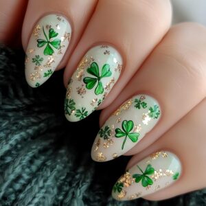 24pcs st. patrick's day press on nails medium almond fake nails green four leaf clover false nails lucky shamrock full cover tip stick on nails gold glitter artificial nails for women diy irish